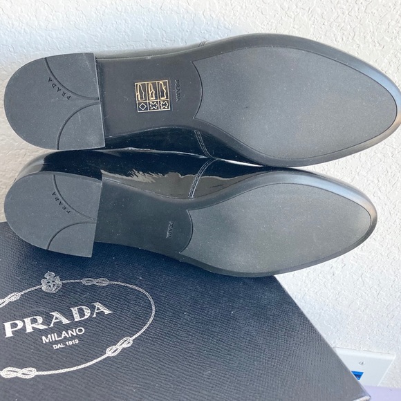 BrandNew Prada DNC645 Lace-up Patent Leather Flats - Picture 3 of 8